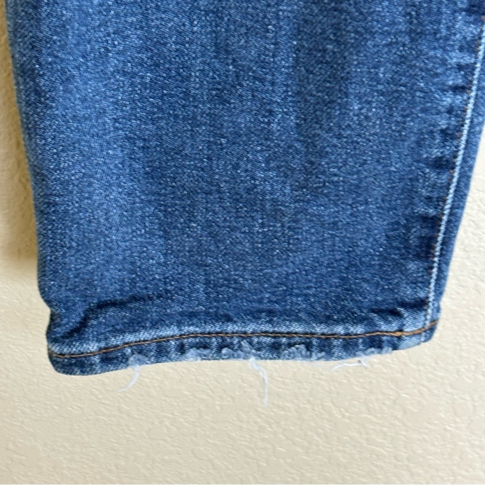 Madewell Straight-Leg Jeans in Medium Blue Wash - Picture 5 of 11